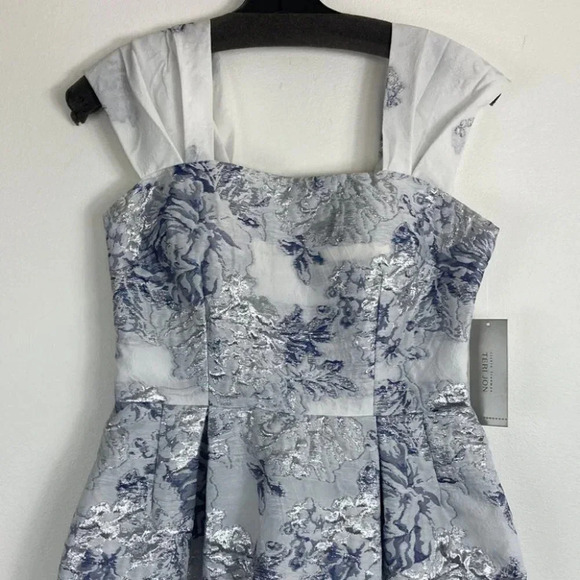 Teri Jon Dress Fit & Flare White Blue Floral Jacquard Cocktail 229240 Wedding - Picture 5 of 16